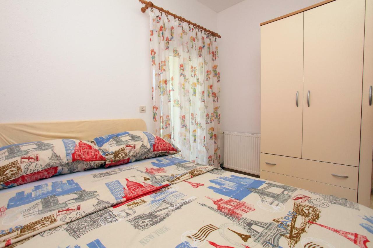 Apartman Dinka Trogir Extérieur photo